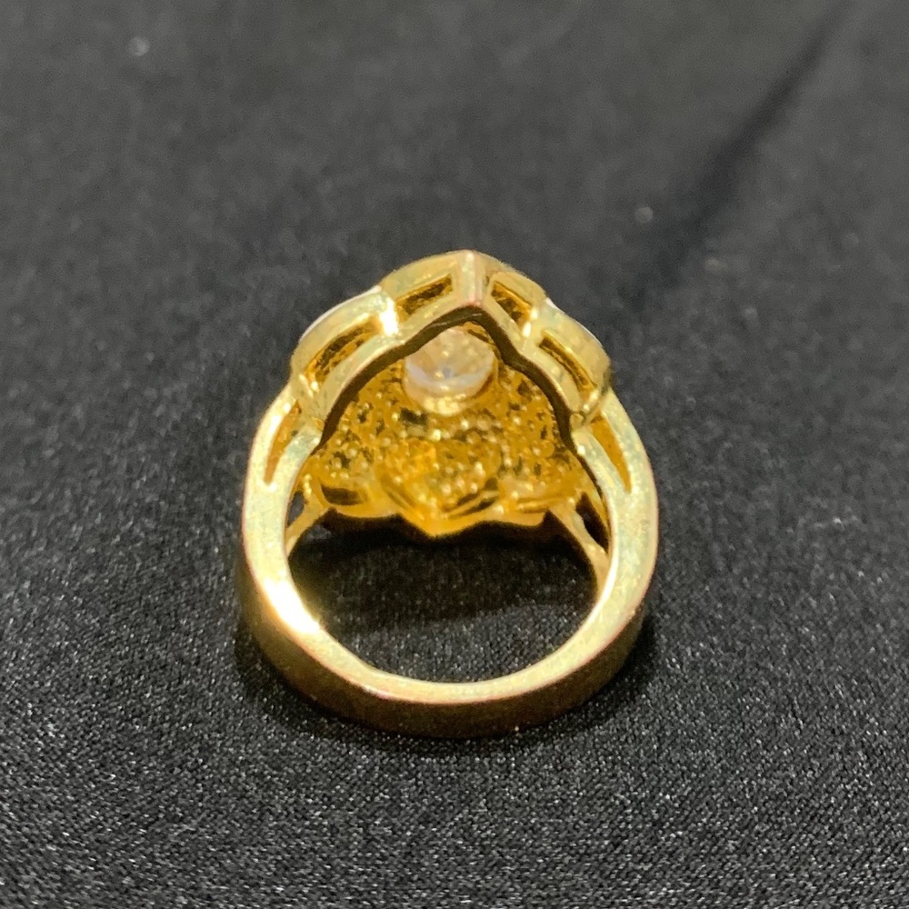 Statement Flower Ring - Picture 3 of 4